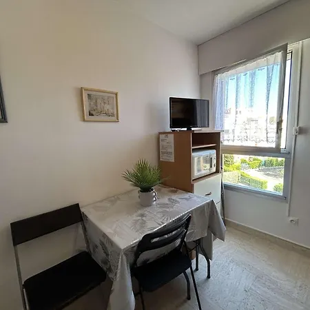 4 Couchages Cap D'agde Ct140-090 * Agde